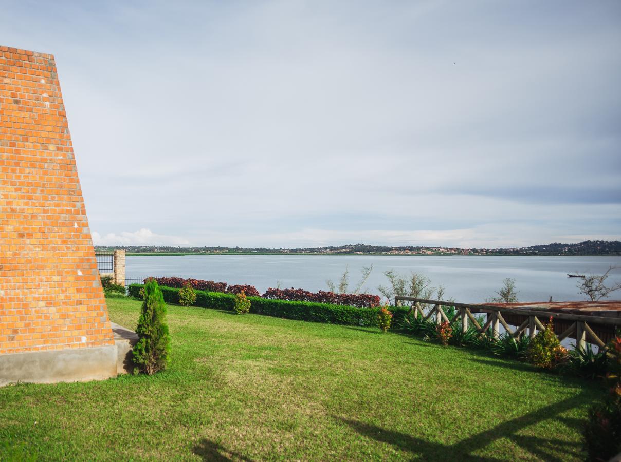 Buvi Lodge Limited Entebbe Exterior photo